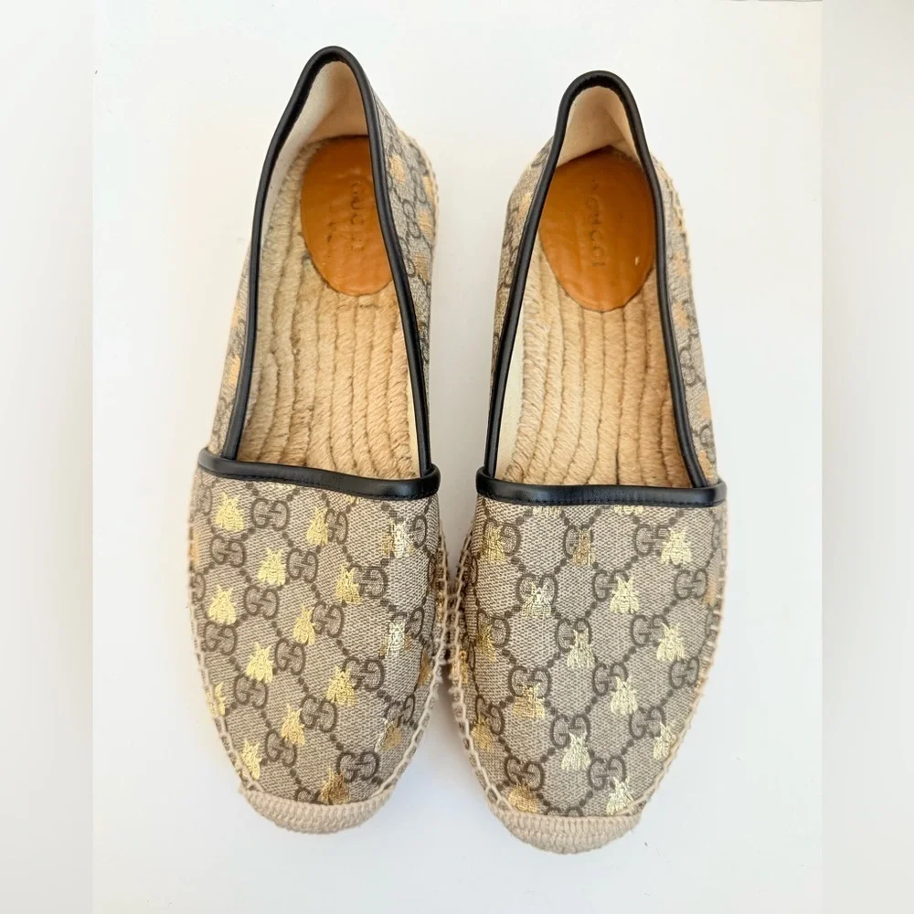 Gucci Beige Natural GG coated canvas black leather trim bee espadrille EU 40.5